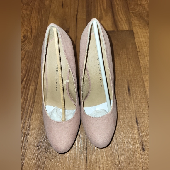 Lauren Conrad, size 6, pink Suede heels - Picture 3 of 7